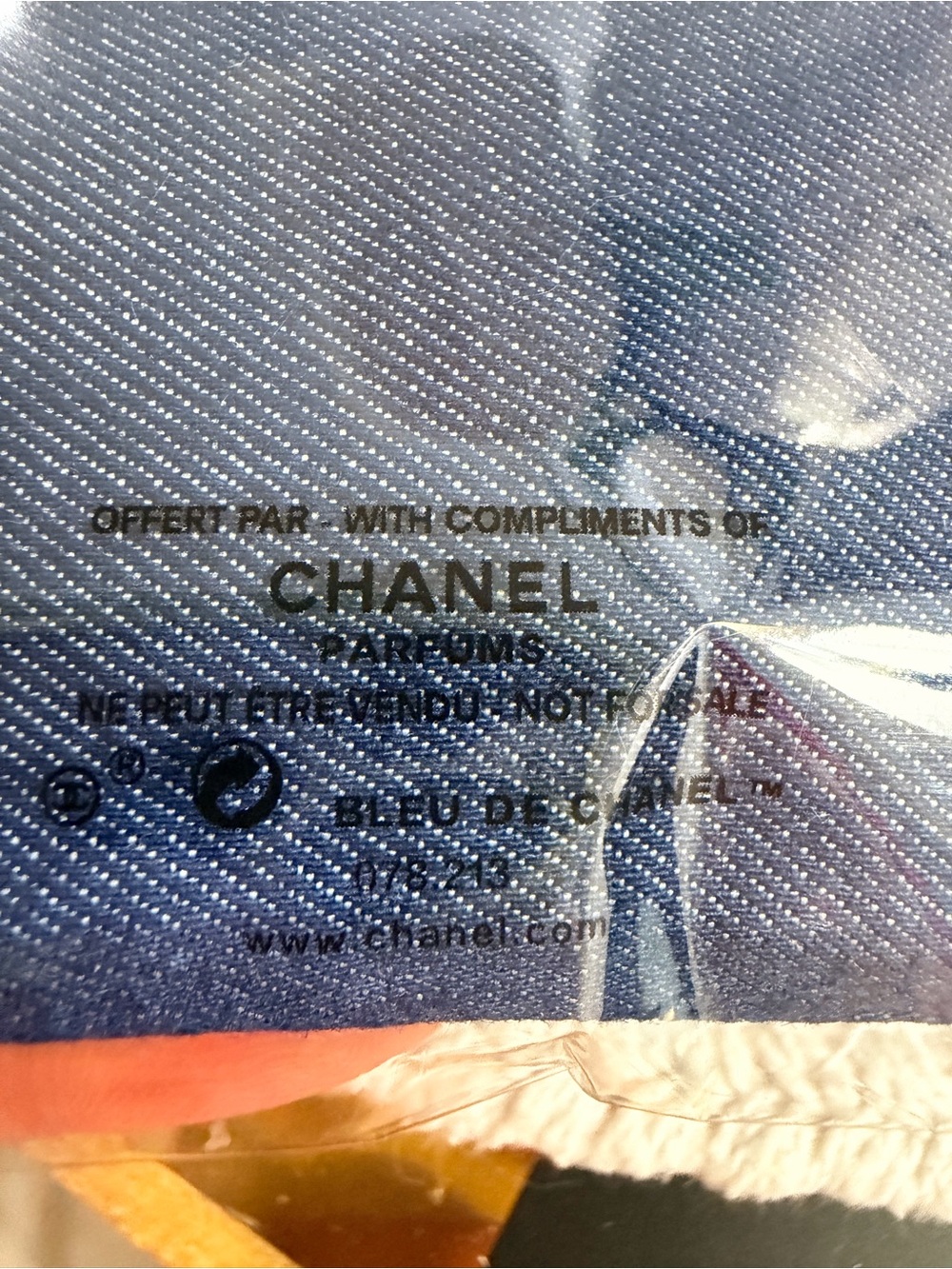 CHANEL Bleu De Chanel Denim Cosmetic Pouch & EDP Mini Gift Set New - Picture 9 of 10
